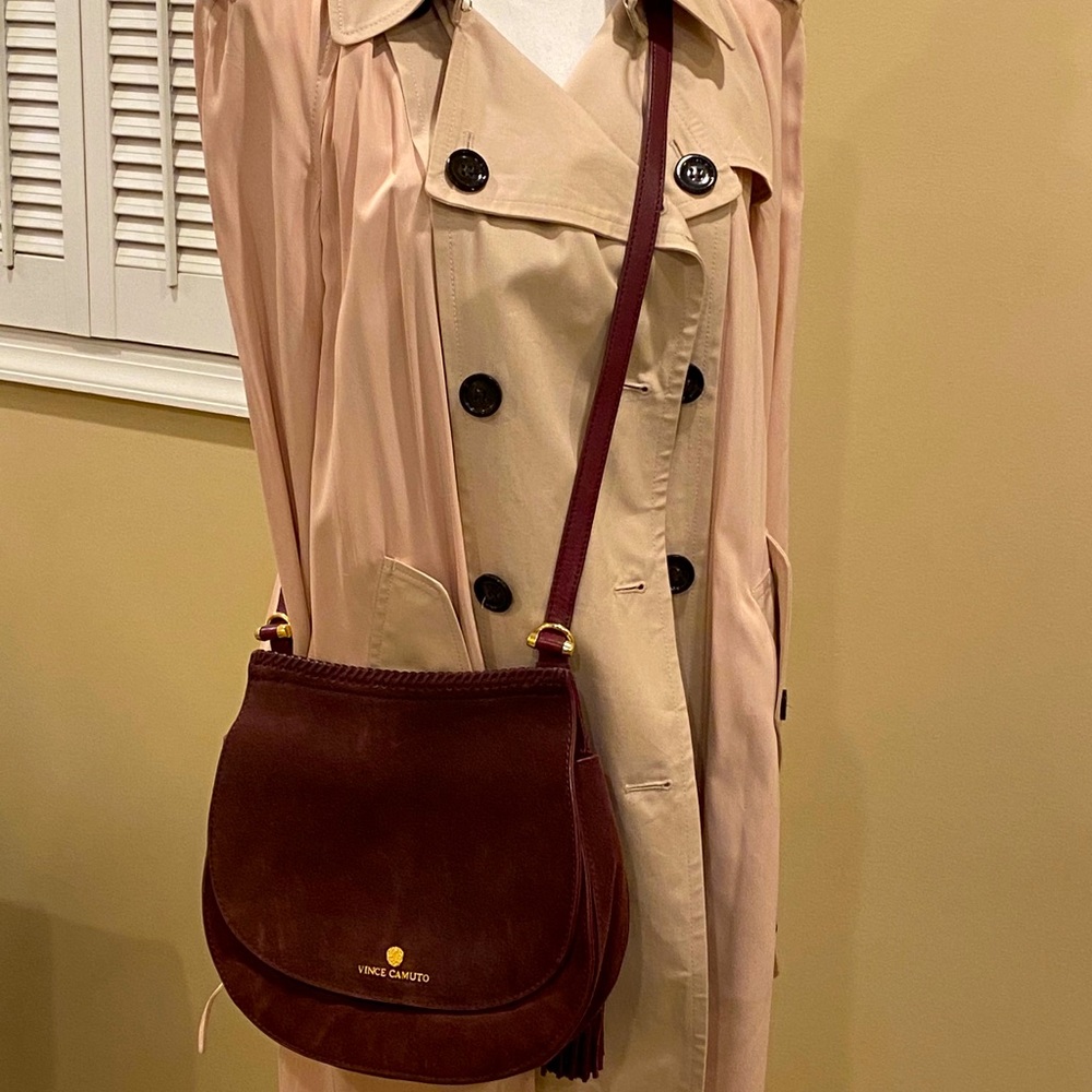 Vince Camuto Crossbody w/tassel 🔥 $10 firm